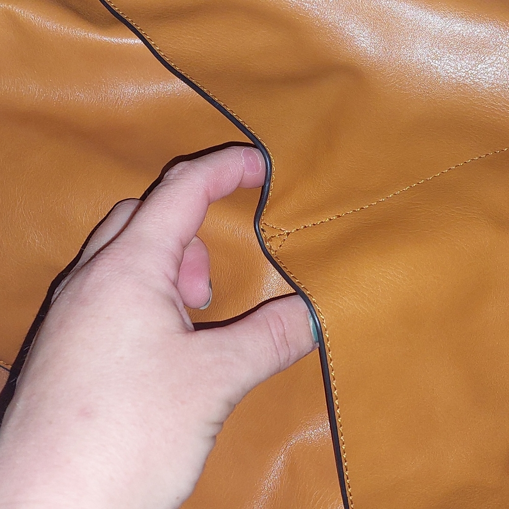 Handbag - Picture 3 of 7